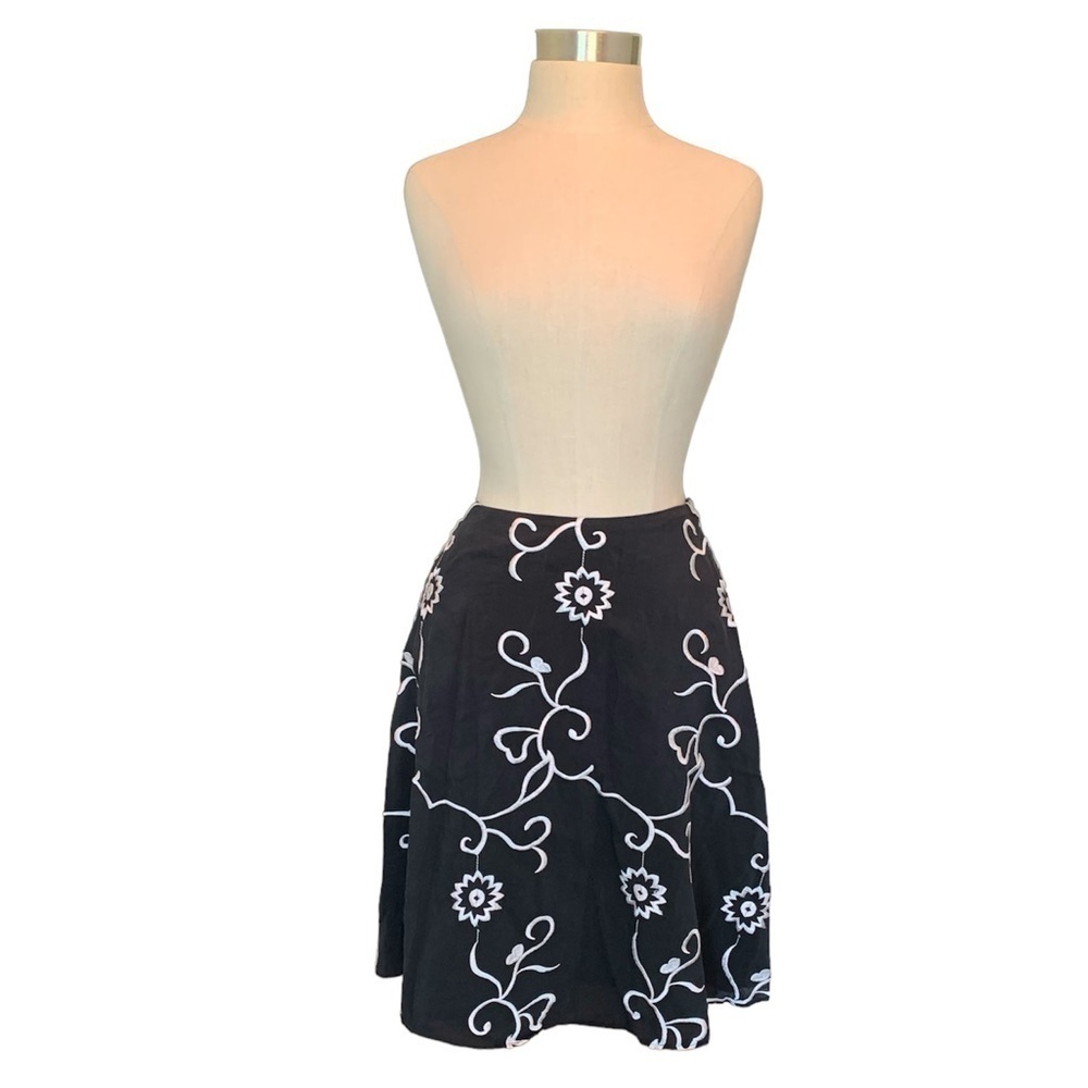 Ishyu embroidered floral skirt